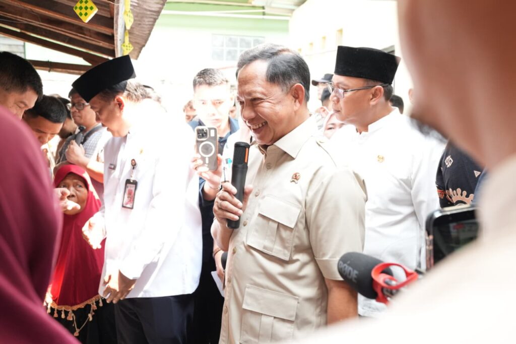 Mendagri Cek Penerima Bantuan Bedah Rumah, Perkuat Akses Hunian Layak bagi MBR 2 WhatsApp Image 2026 06 19 at 22.24.53 2