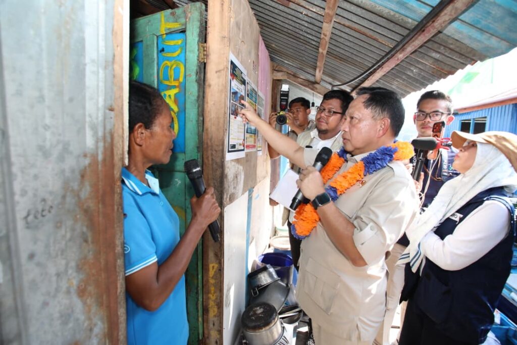 Usai SambangProgram Perumahan di Skouw, Mendagri Cek BSPS di Kampung Nelayan Tanjung Ria 2 WhatsApp Image 2026 06 22 at 15.32.39