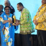 Wamendagri Ribka Haluk dalam acara Apresiasi Pemda Berprestasi Regional Papua di Hotel Suni Abepura, Kota Jayapura, Papua, Senin (22/6/2026). Foto: Kemendagri