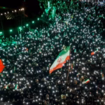 Kerumunan pelayat berkumpul di Teheran sebagai bagian dari upacara tahunan Muharram untuk memperingati kematian Imam ketiga Syiah pada Jumat (9/06/2026). Foto: Iranintl.com
