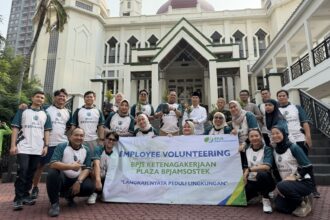 Karyawan Kantor Cabang BPJS Ketenagakerjaan Plaza BPJamsostek. Foto: Ist