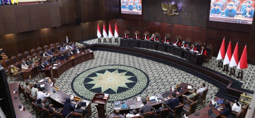 Mahkamah Konstitusi menggelar sidang lanjutan pengujian Undang-Undang Nomor 17 Tahun 2025 tentang Anggaran Pendapatan dan Belanja Negara Tahun Anggaran, Senin (15/6/2026) di Ruang Sidang MK. Foto: dok. MK