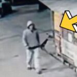 Rekaman CCTV yang diduga pelaku pembegalan terhadap seorang driver ojek online di kawasan Villa Taman Bandara, Kosambi. Foto: Tangkapan layar Instagram @aryakemuning180