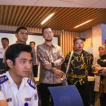 Ketua Pansus Tata Kelola Perparkiran DPRD DKI Jakarta l, Jupiter saat melakukan peninjauan di Pusdatin Dishub DKI Jakarta. Foto: Ist