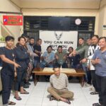 FRS yang pukul pemotor di Jalan Raya Jagakarsa, Jakarta Selatan, ditangkap, Minggu (5/7/2026). Foto: dok. Polisi
