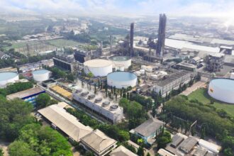 Ilustrasi. Kawasan industri petrokimia Gresik. Foto: petrokimiagresik.com