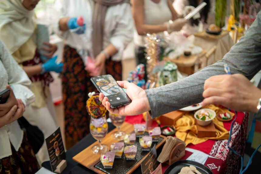 Jakarta Dessert Week (JDW), festival dessert terbesar di Indonesia, secara resmi mengumumkan "Dangdut" sebagai tema utama penyelenggaraan Jakarta Dessert Week 2026 yang akan berlangsung pada 24 Agustus hingga 13 September 2026. (istimewa/dok. JDW).