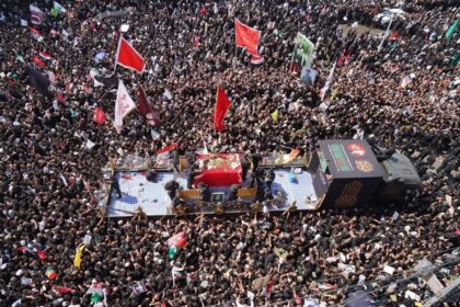 Jutaan pelayat di Najaf Irak antar jenazah Ayatollah Ali Khamenei. Foto: IRNA