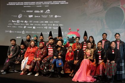 Para pemain dan tim produksi Foufo berbagi cerita di balik proses pembuatan film komedi sci-fi berbudaya Madura pertama di Indonesia. Foto: Ipol.id/Vinolla Romadhona