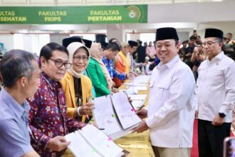Menteri Nusron bersama civitas kampus di Makassar Sulawesi Selatan. Foto: Dok Humas
