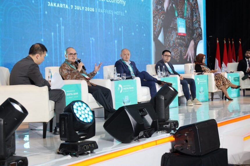 Direktur Finance & Strategy BNI Hussein Paolo Kartadjoemena dalam panel diskusi bertajuk "Beyond Banking: Rewiring the Financial System" yang merupakan bagian dari rangkaian Indonesia Digital Banking Summit (IDBS) 2026 di Hotel Raffles Jakarta, pada Selasa (7/7). Foto: Dok BNI