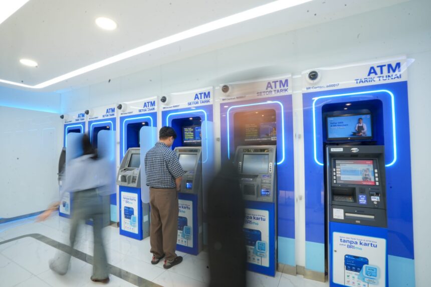 Anjungan Tunai Mandiri (ATM) BRI. Foto: Dok BRI