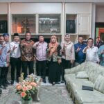 Menteri Jumhur saat bertemu dengan sejumlah kepala daerah Jawa Barat. Foto: Dok humas