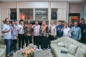 Menteri Jumhur saat bertemu dengan sejumlah kepala daerah Jawa Barat. Foto: Dok humas