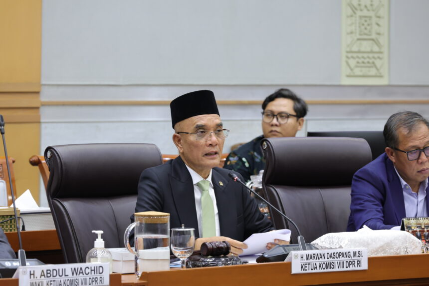 Ketua Komisi VIII DPR RI Marwan Dasopang saat memimpin rapat kerja Komisi VIII DPR RI bersama Mente20260708082246