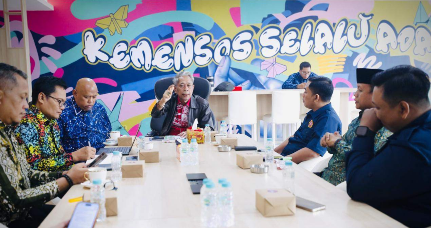 Wamensos Agus Jabo saat menerima audiensi pengurus Karang Taruna Kota Yogyakarta. Foto: Dok Humas