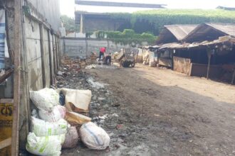 TPS RW 01, Cakung Barat, Cakung, Jakarta Timur, Kamis (9/7/2026) siang, sudah bersih dari tumpukan sampah. Foto: Joesvicar Iqbal/ipol.id