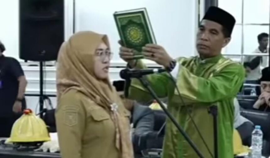 Bupati Gowa Sitti Husniah Talenrang menghadiri sidang Pansus Hak Angket DPRD. Foto: Tangkapan layar Instagram @gowa.informasi