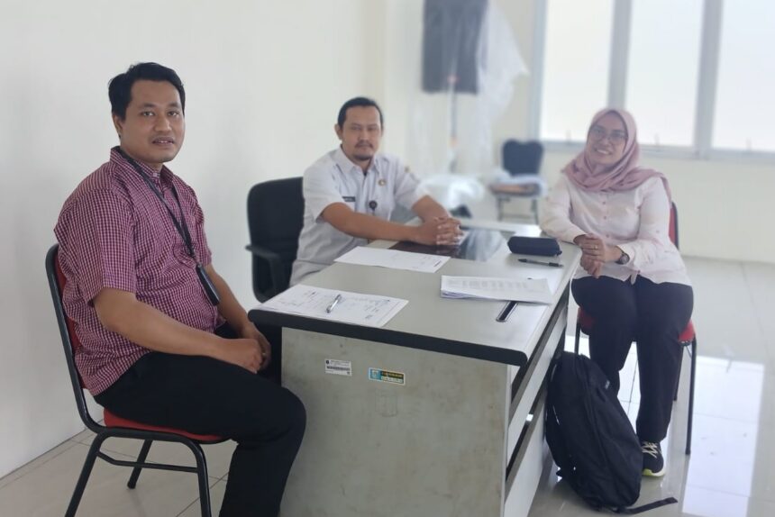 Sudin Nakertransgi Kota Administrasi Jakarta Utara bersama BPJS Ketenagakerjaan Kantor Cabang Jakarta Mangga Dua memperkuat sinergi dalam meningkatkan kepatuhan pemberi kerja terhadap kewajiban penyelenggaraan Program Jaminan Sosial Ketenagakerjaan. Foto: Ist