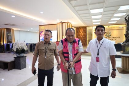 Tersangka JND hendak dijebloskan ke Rumah Tanahan Negara Kelas I Cipinang. Foto: Seksi Penkum Kejati DK Jakarta