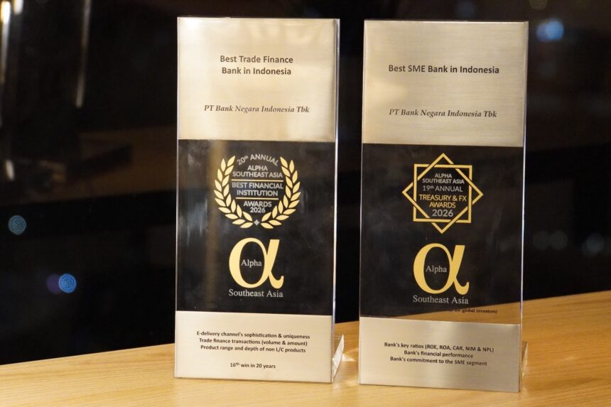 BNI raih dua penghargaan internasional dalam ajang AlphaSEA–20th Best Financial Institution Awards 2026, dinobatkan sebagai Best SME Bank in Indonesia dan Best Trade Finance Bank in Indonesia. Foto: Dok BNI