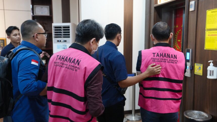 Samin Tan Cs saat dilakukan pelimpahan oleh tim penyidik pidana khusus Kejaksaan Agung kepada Jaksa Penuntut Umum Kejaksaan Negeri Jakarta Pusat. Foto: Puspenkum Kejaksaan Agung