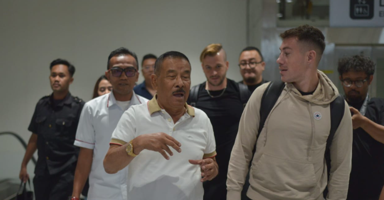 Akhirnya "Sang Bintang" Mariano Peralta Tiba di Bandung