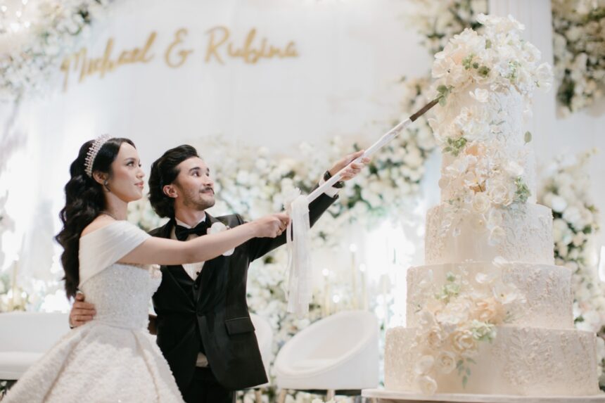 Aryaduta Menteng dengan bangga mempersembahkan Vow & Forever: ALUNEA, sebuah wedding showcase eksklusif yang didedikasikan bagi para pasangan yang tengah mempersiapkan salah satu perjalanan paling bermakna dalam hidup mereka. (Istimewa/dok. Aryaduta Menteng).