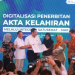 Ketua DEN, Menkes dan Mendagri di acara peluncuran SATUSEHAT-SIAK. Foto: Dok Kemenkes