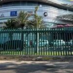 Pagar besi di Pakuwon Mall. Foto: X @bismillahyuk