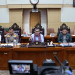 Anggota Komisi III DPR RI, Hinca Panjaitan, dalam konferensi pers selepas RDPU, di Gedung Nusantara II, DPR RI, Senayan, Jakarta, Selasa (11/8/2026). Foto: Parlementaria
