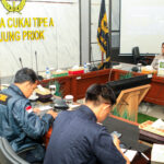 Bea Cukai Tanjung Priok memperkuat perannya sebagai trade facilitator dan industrial assistance melalui pendampingan kepada pelaku usaha mikro, kecil, dan menengah (UMKM) yang berorientasi ekspor. (Istimewa/dok. Bea Cukai Tanjung Priok).