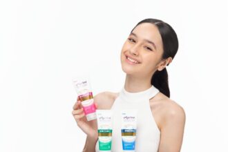 Perempuan pintar tahu memilih produk perawatan kecantikan. Foto: Istimewa