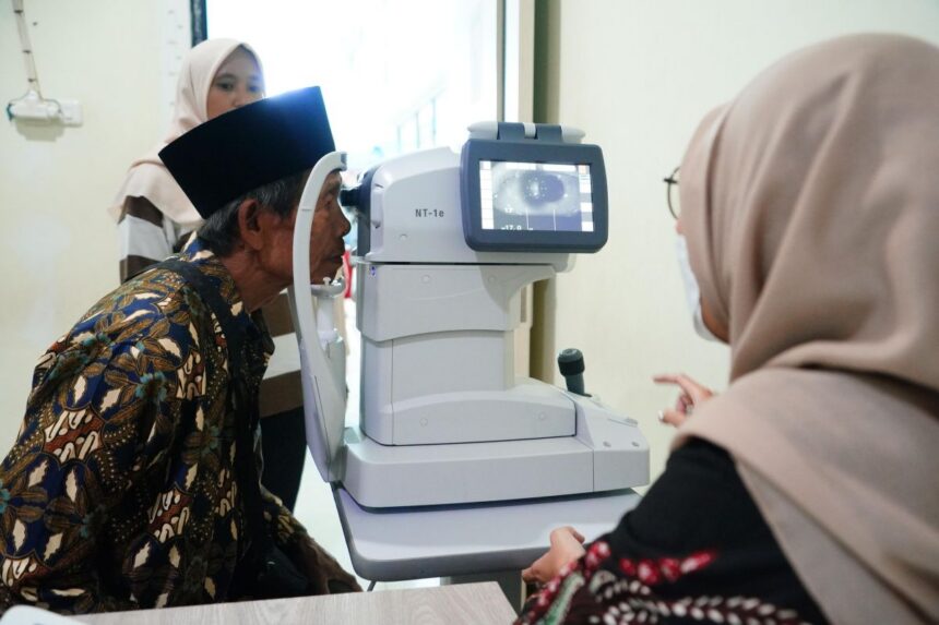 operasi katarak